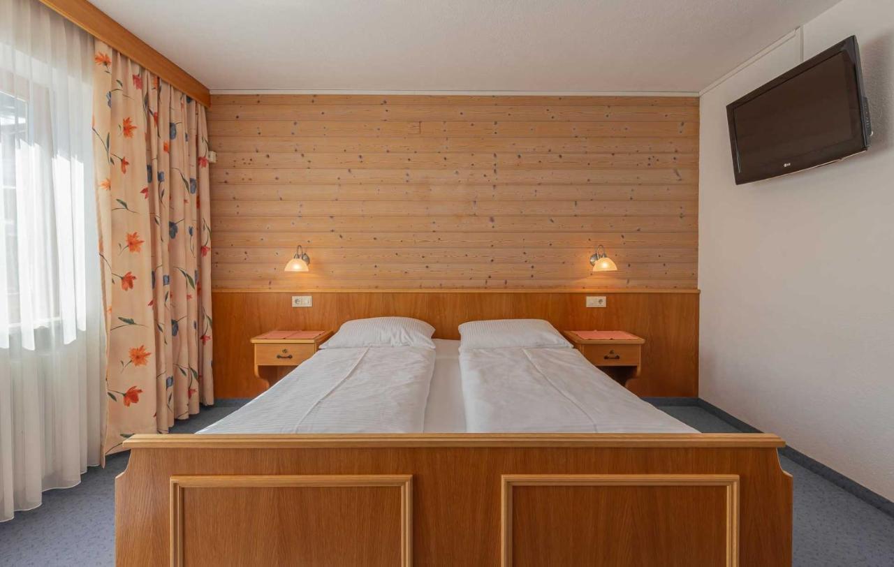 Pension Bartlhof Lermoos Bagian luar foto