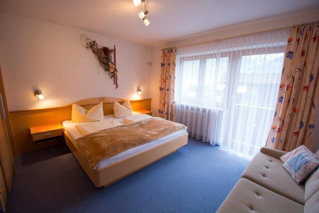 Pension Bartlhof Lermoos Bagian luar foto